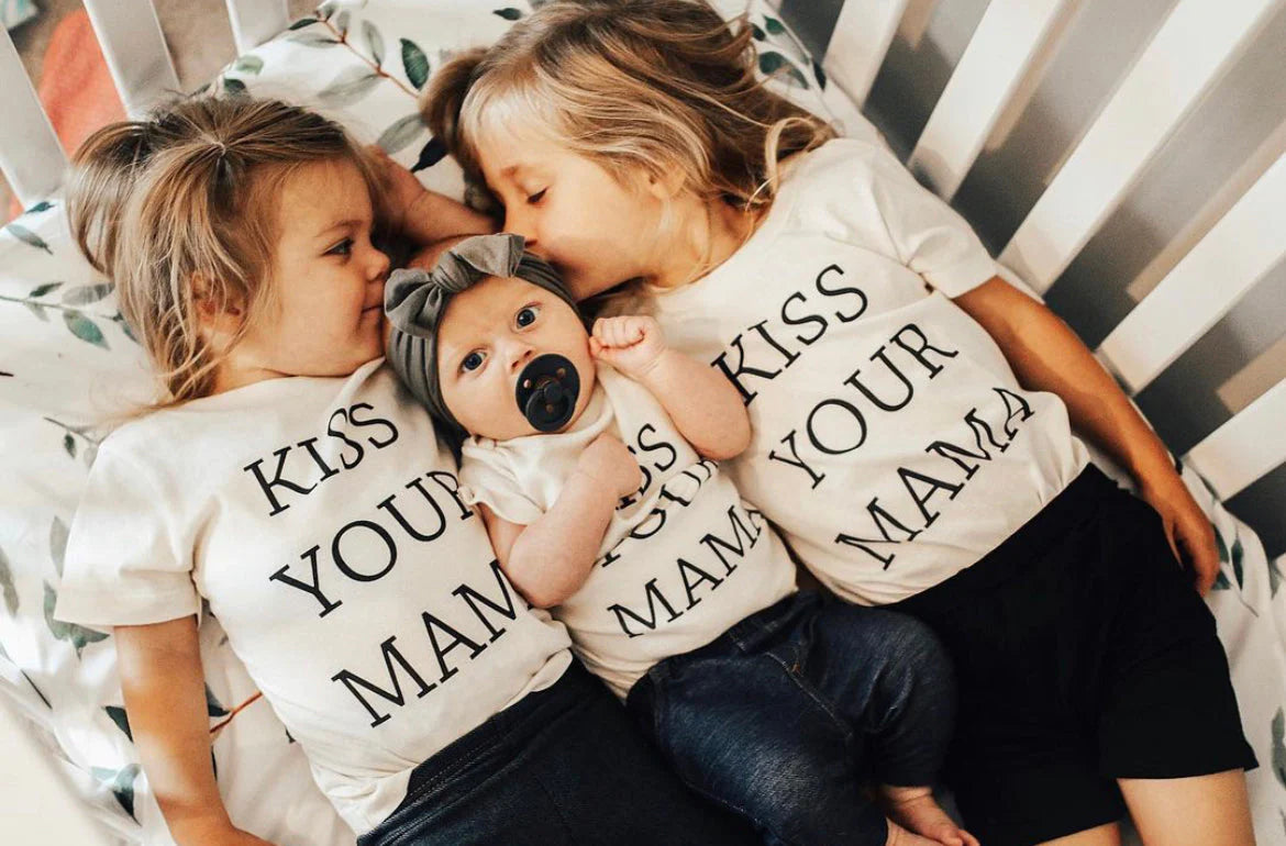 Kiss Your Mama, t-shirt